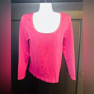 Coco & Shay Women's Scoop Neck Long Sleeve Top